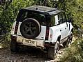 Land Rover Defender P400e